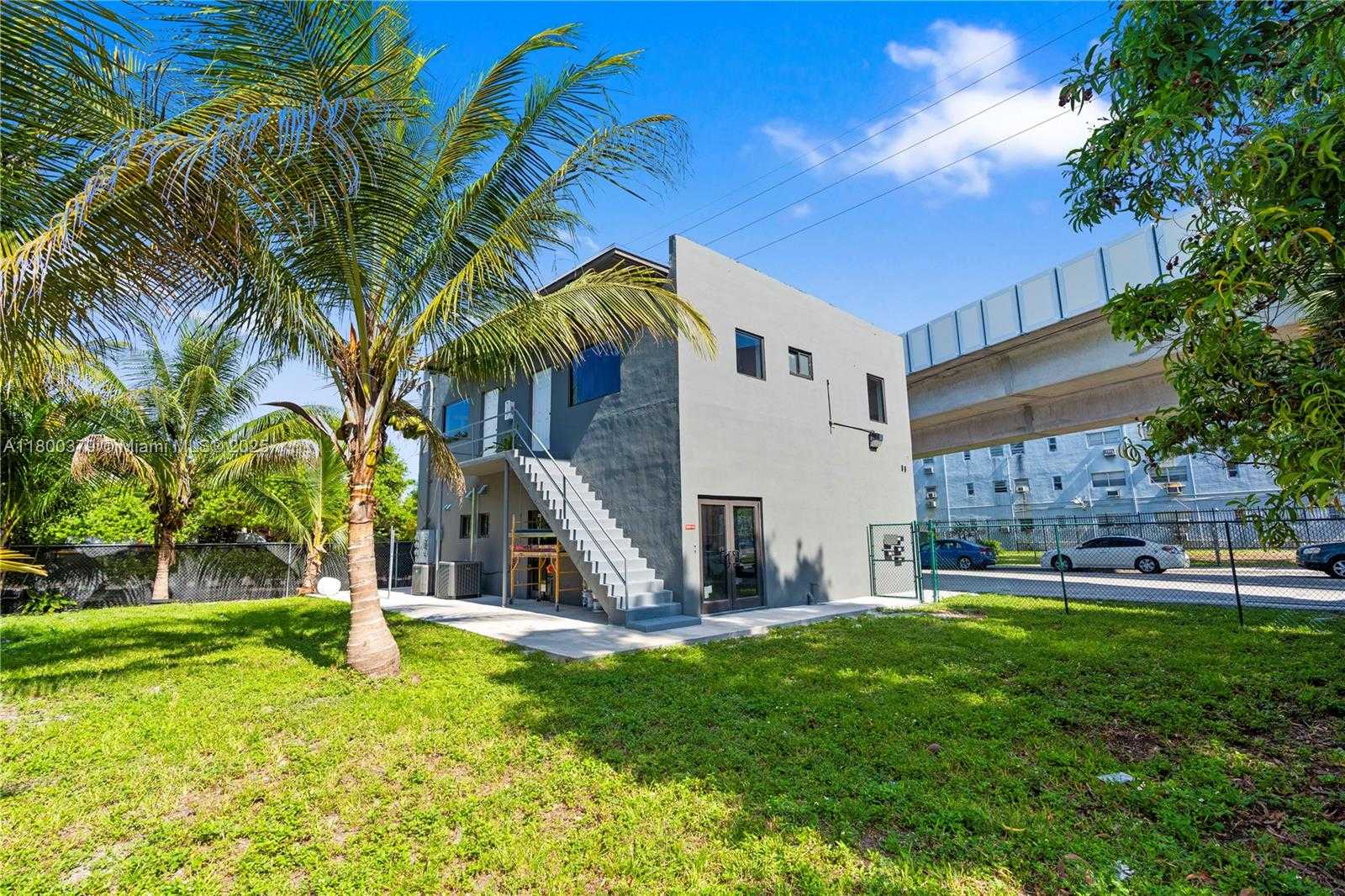 Small Image of 212 NORTH WEST 11TH ST, Miami Number 11
