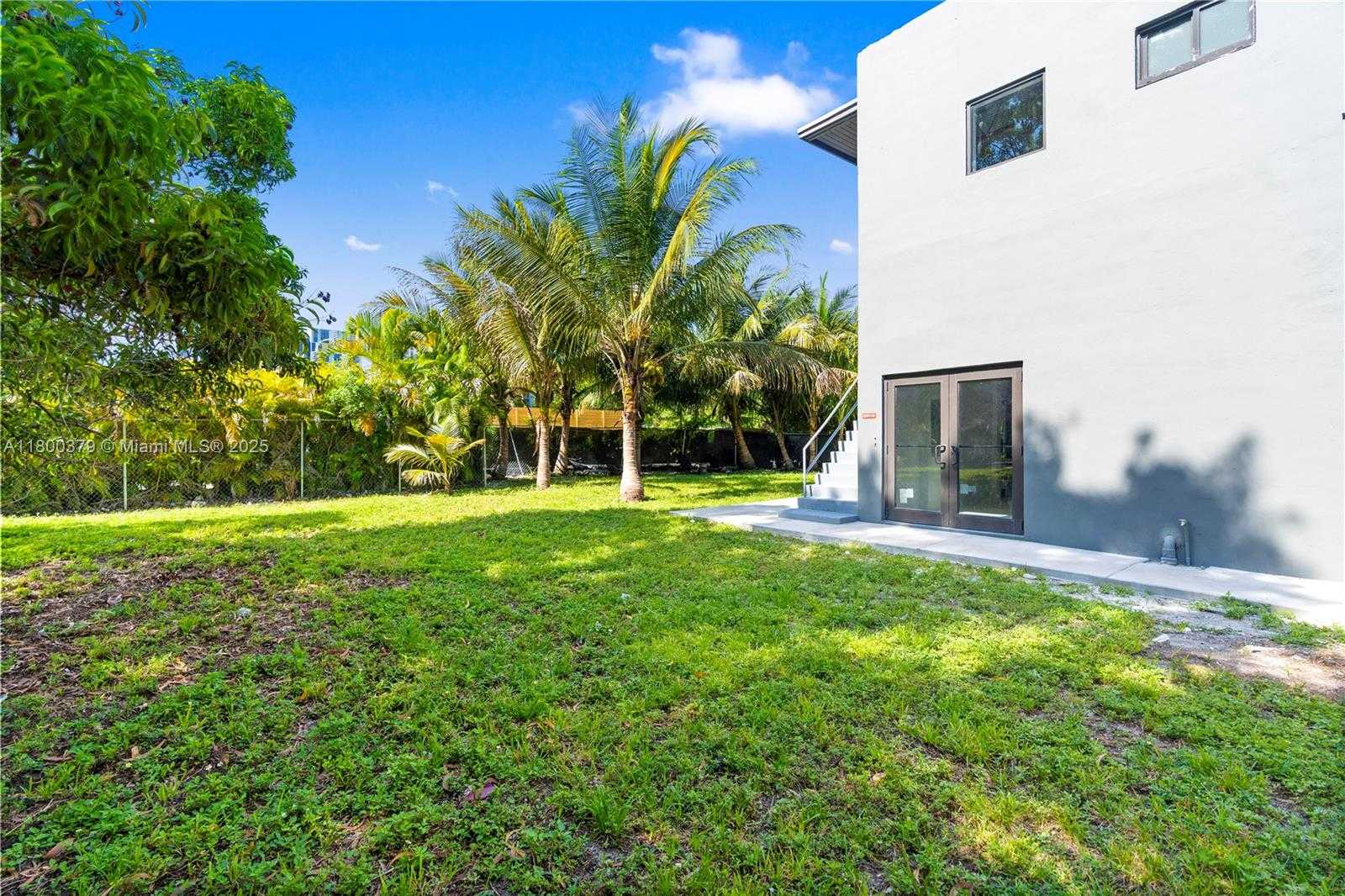 Small Image of 212 NORTH WEST 11TH ST, Miami Number 14