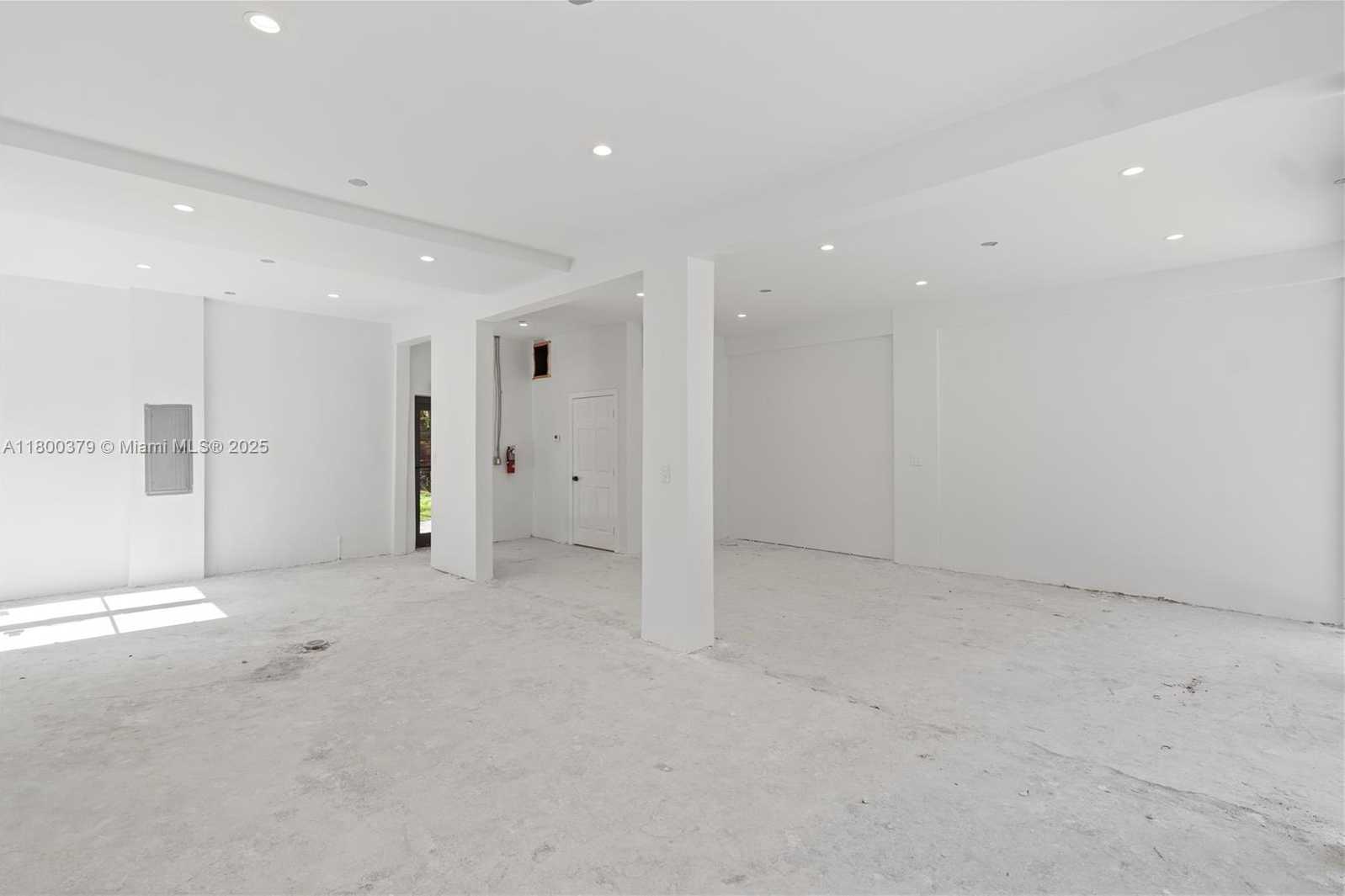 Small Image of 212 NORTH WEST 11TH ST, Miami Number 6