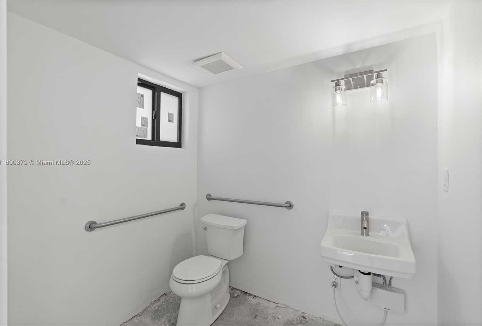 Small Image of 212 NORTH WEST 11TH ST, Miami Number 9