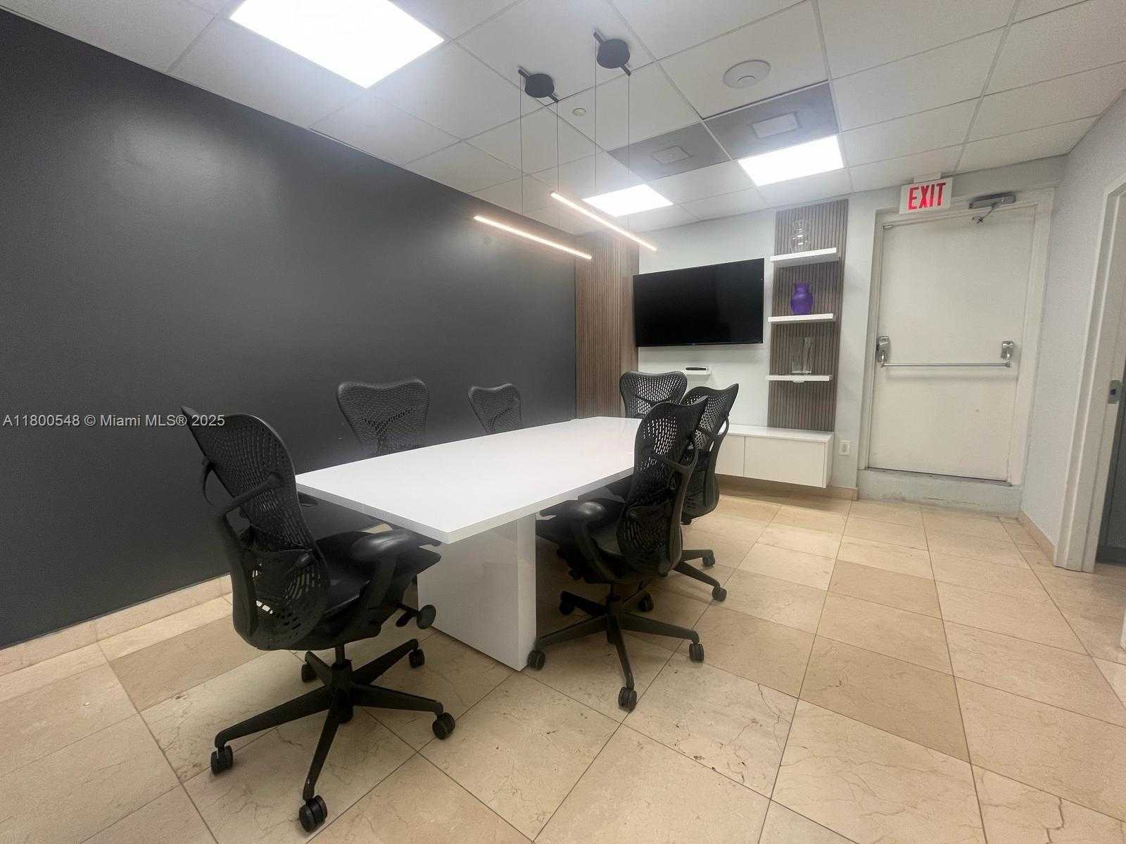 Small Image of 2333 BRICKELL AVE #D1, Miami Number 17
