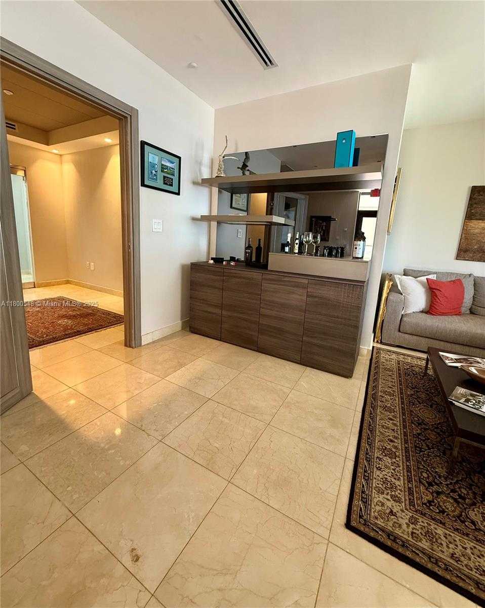 Small Image of 2333 BRICKELL AVE #D1, Miami Number 3