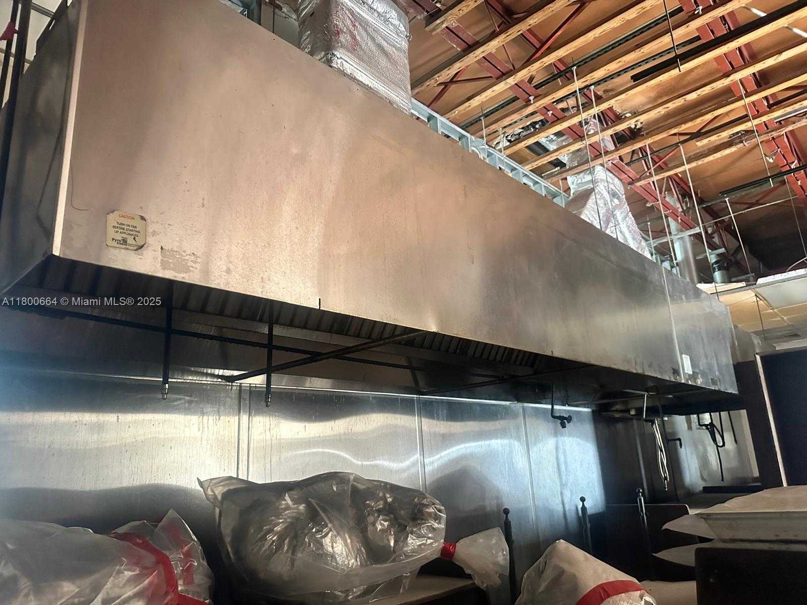 Small Image of 1250 NORMANDY DR, Miami Beach Number 4