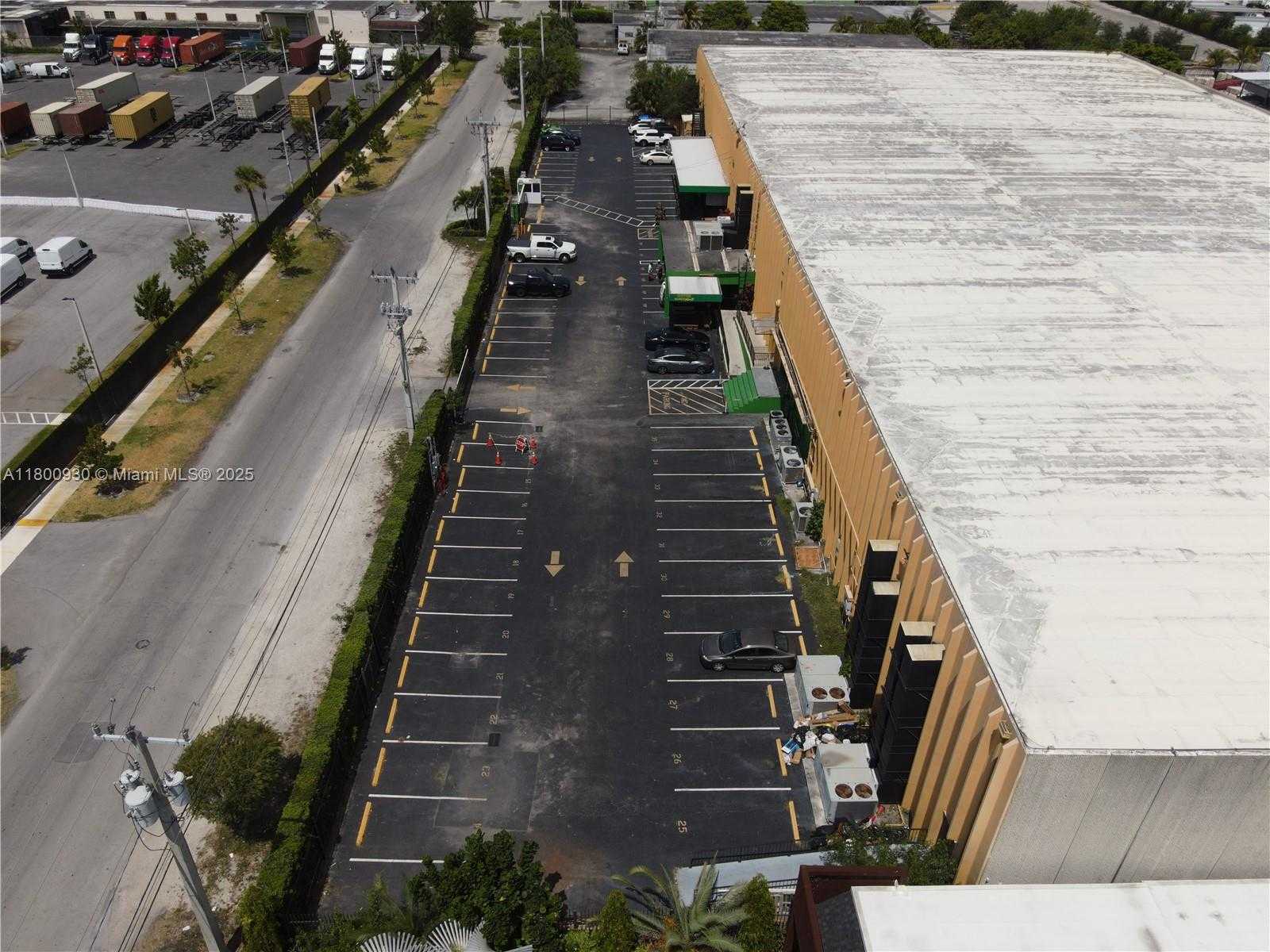Small Image of 7355 NORTH WEST 41ST ST, Miami Number 37