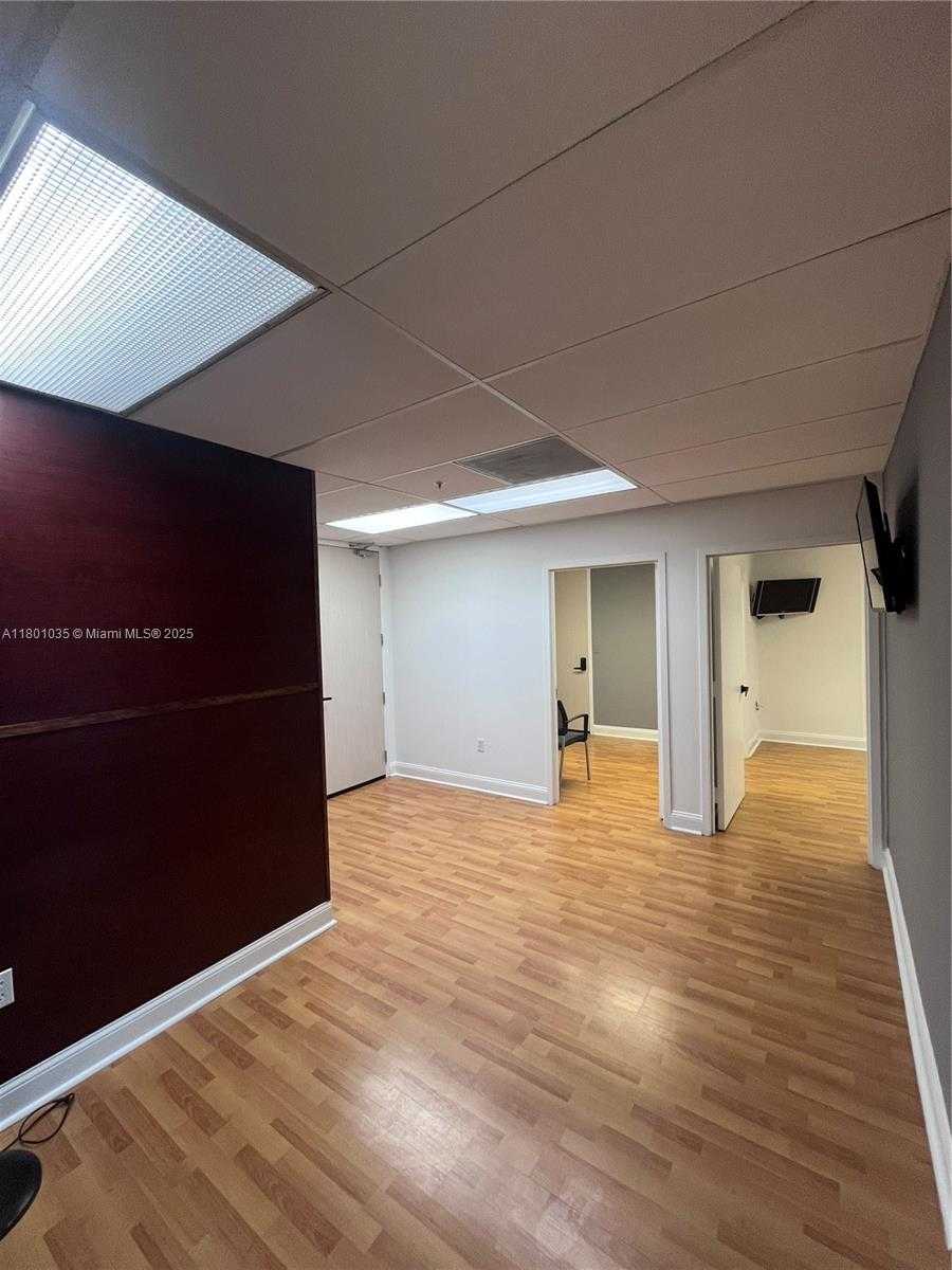 Small Image of 1110 BRICKELL AVE #605A, Miami Number 2