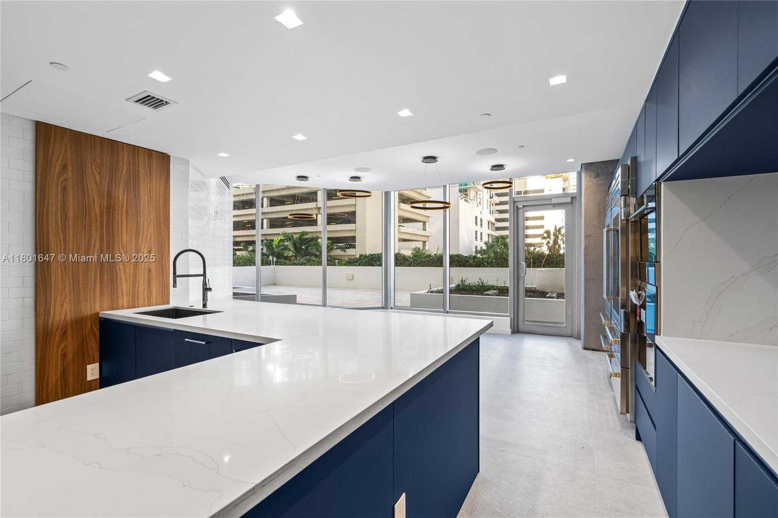 Small Image of 1300 BRICKELL BAY DR #CU6, Miami Number 14