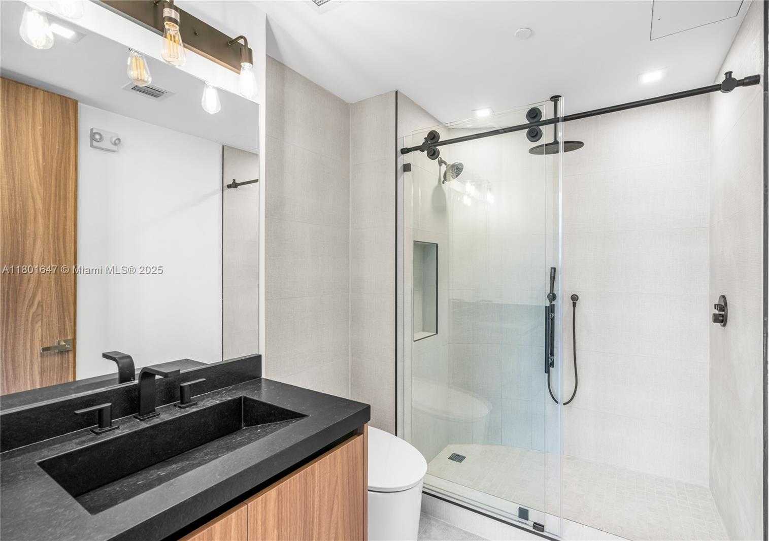 Small Image of 1300 BRICKELL BAY DR #CU6, Miami Number 17