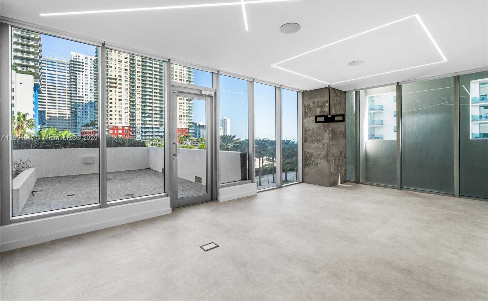 Small Image of 1300 BRICKELL BAY DR #CU6, Miami Number 18