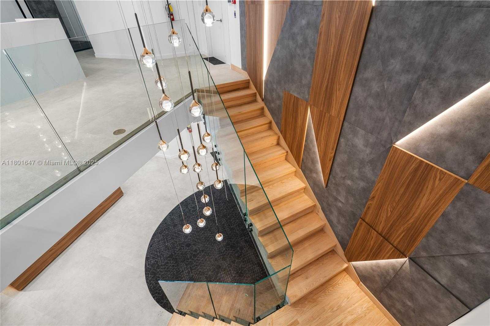 Small Image of 1300 BRICKELL BAY DR #CU6, Miami Number 3