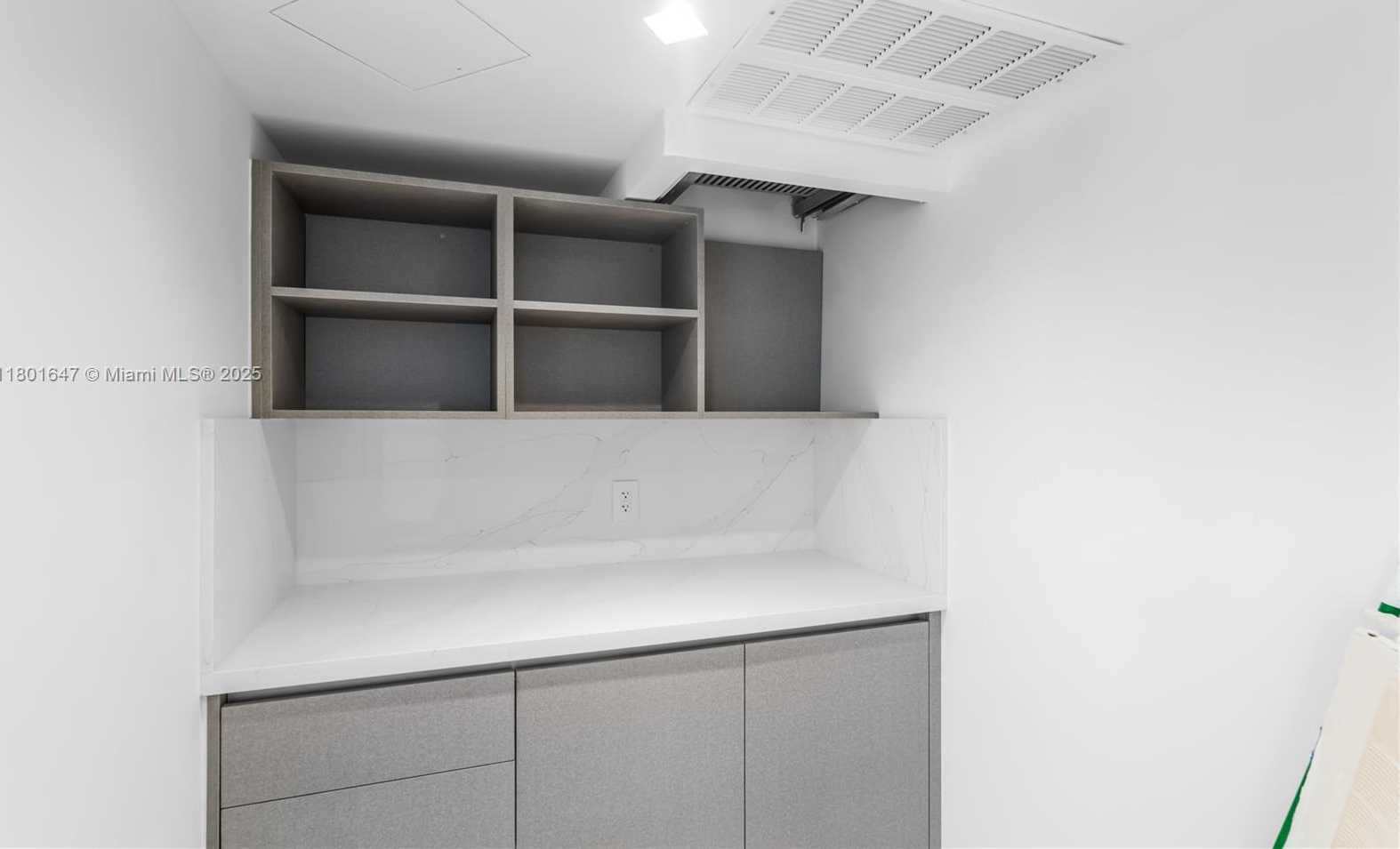 Small Image of 1300 BRICKELL BAY DR #CU6, Miami Number 33