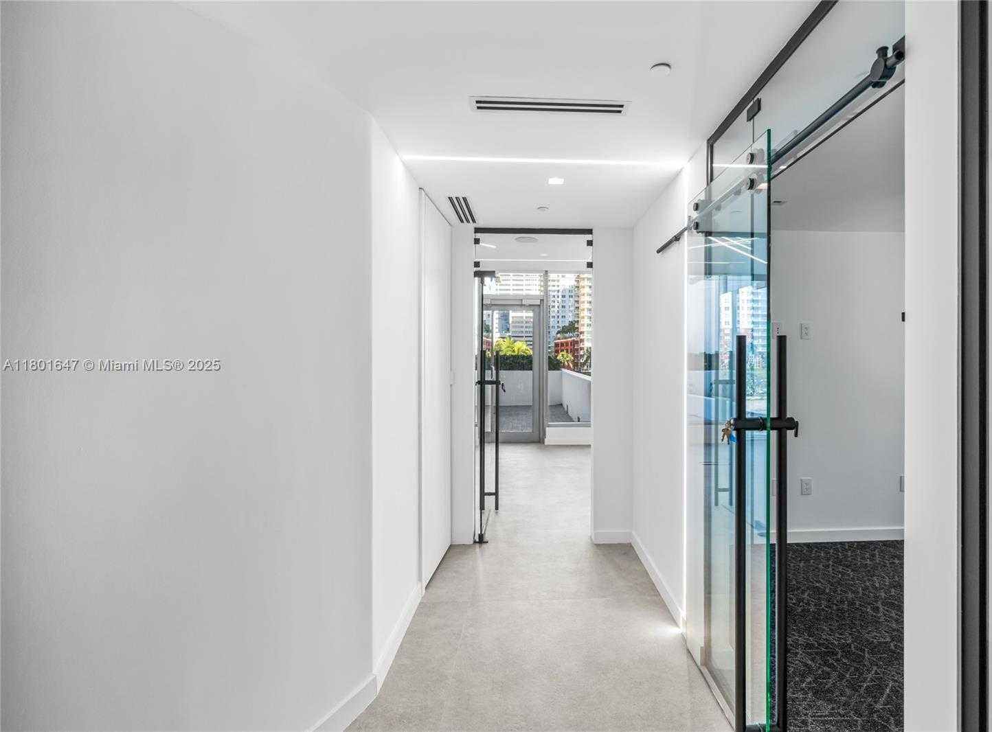 Small Image of 1300 BRICKELL BAY DR #CU6, Miami Number 37