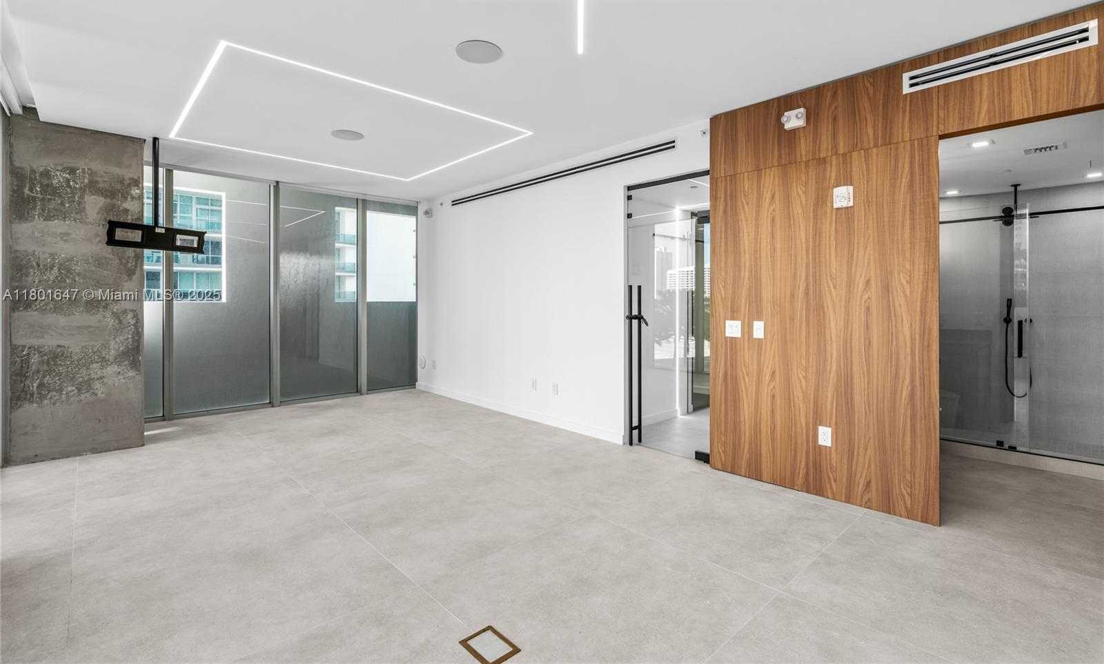 Small Image of 1300 BRICKELL BAY DR #CU6, Miami Number 4