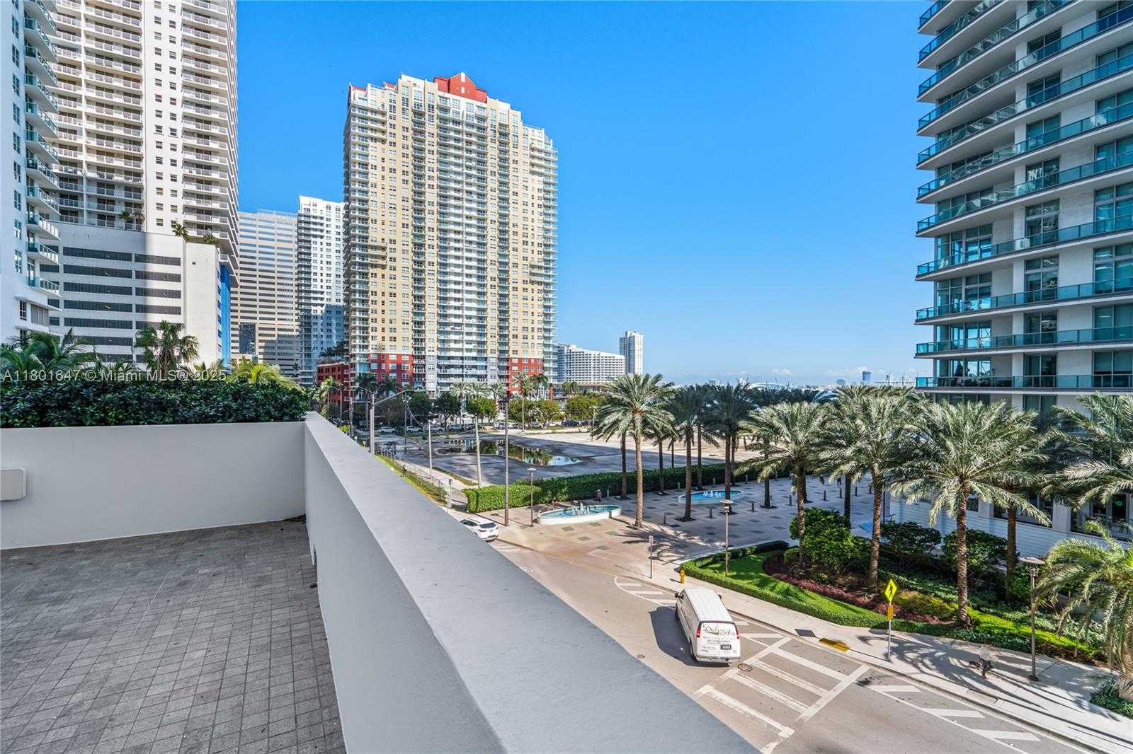 Small Image of 1300 BRICKELL BAY DR #CU6, Miami Number 44