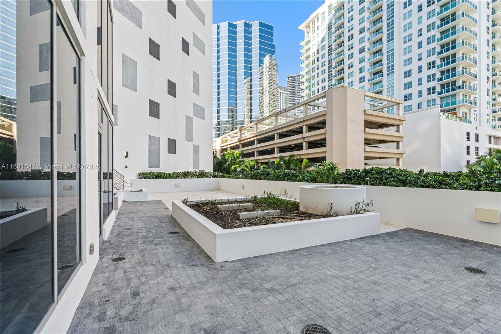 Small Image of 1300 BRICKELL BAY DR #CU6, Miami Number 45