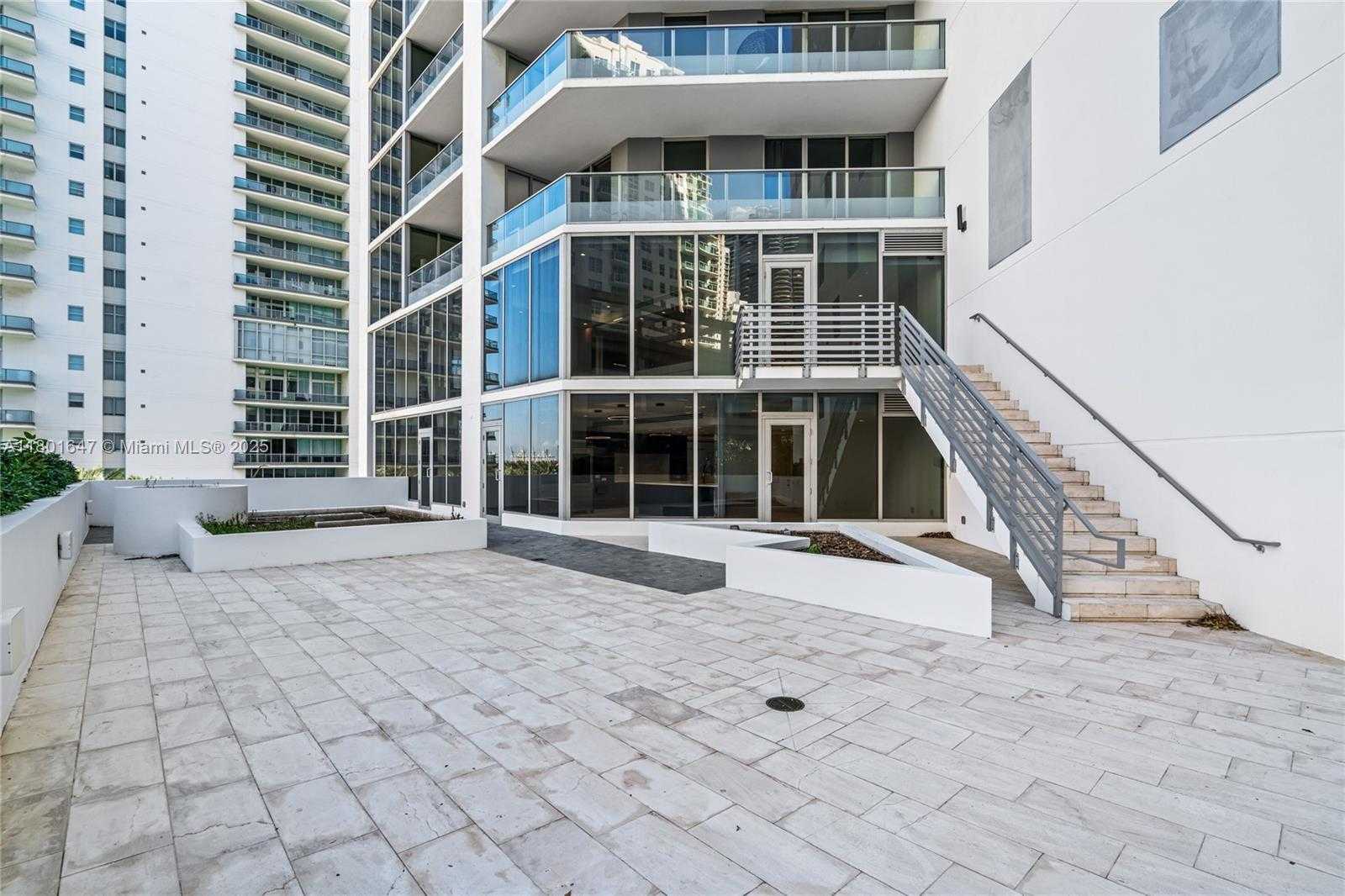Small Image of 1300 BRICKELL BAY DR #CU6, Miami Number 47