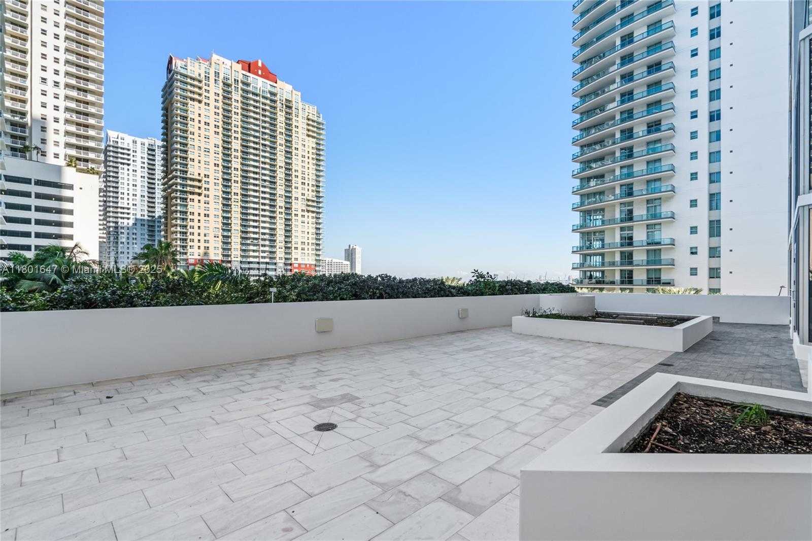 Small Image of 1300 BRICKELL BAY DR #CU6, Miami Number 49