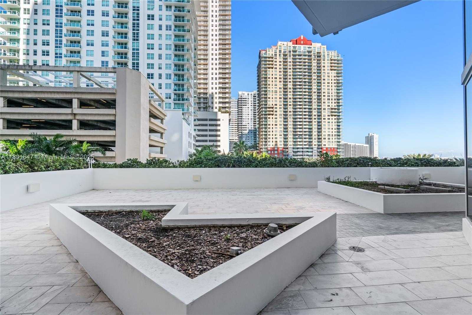 Small Image of 1300 BRICKELL BAY DR #CU6, Miami Number 50