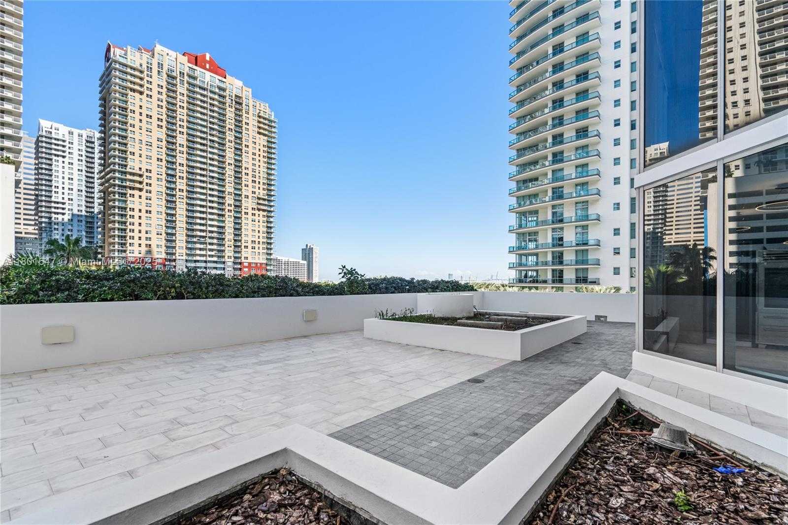 Small Image of 1300 BRICKELL BAY DR #CU6, Miami Number 51