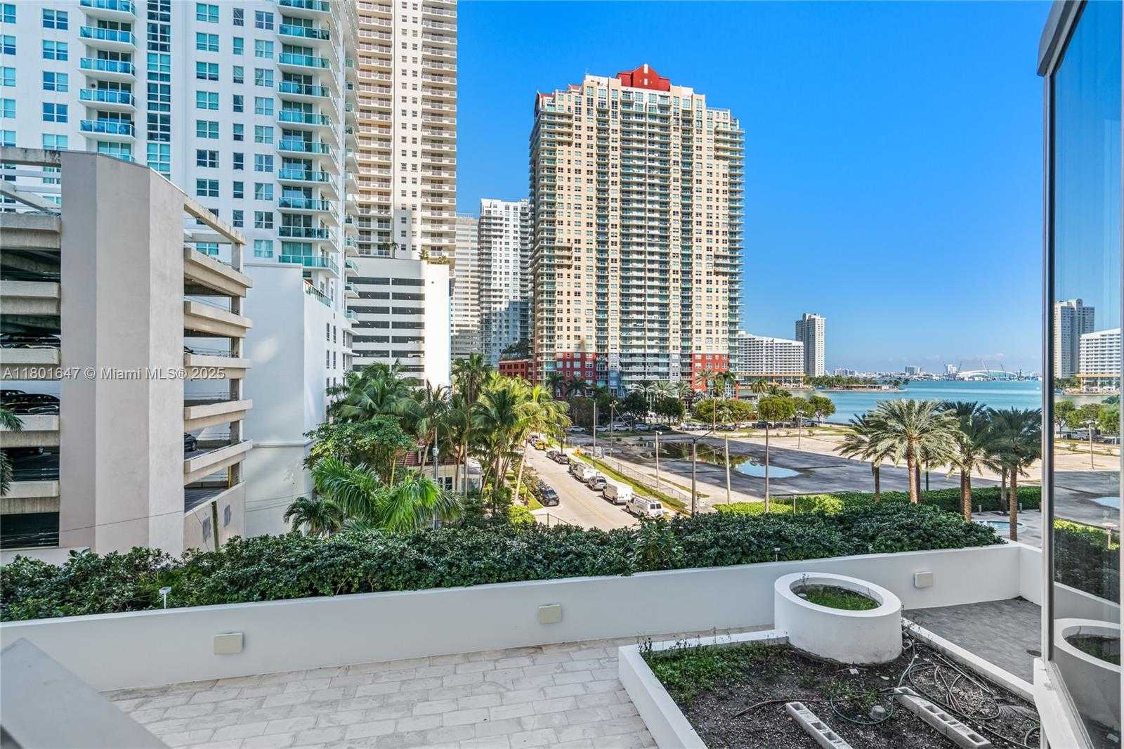 Small Image of 1300 BRICKELL BAY DR #CU6, Miami Number 54