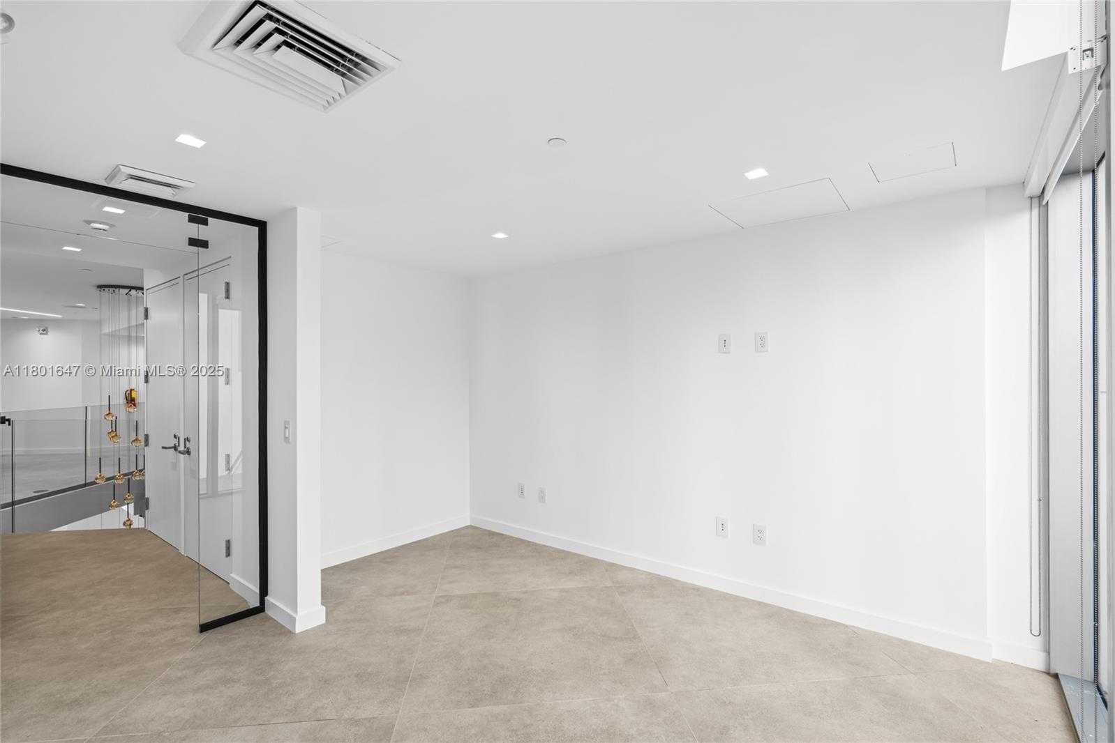 Small Image of 1300 BRICKELL BAY DR #CU6, Miami Number 56