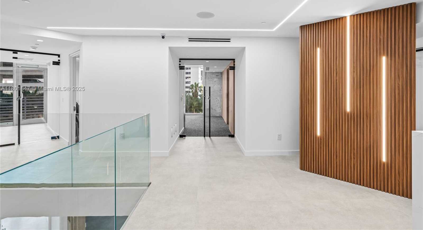 Small Image of 1300 BRICKELL BAY DR #CU6, Miami Number 64