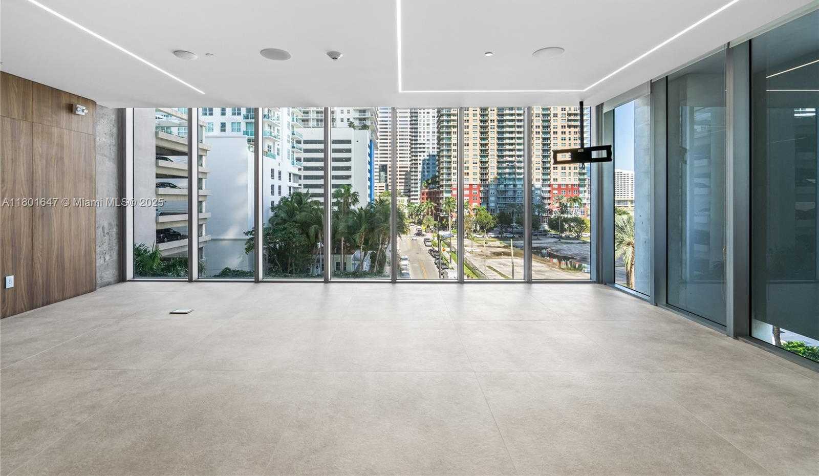 Small Image of 1300 BRICKELL BAY DR #CU6, Miami Number 84