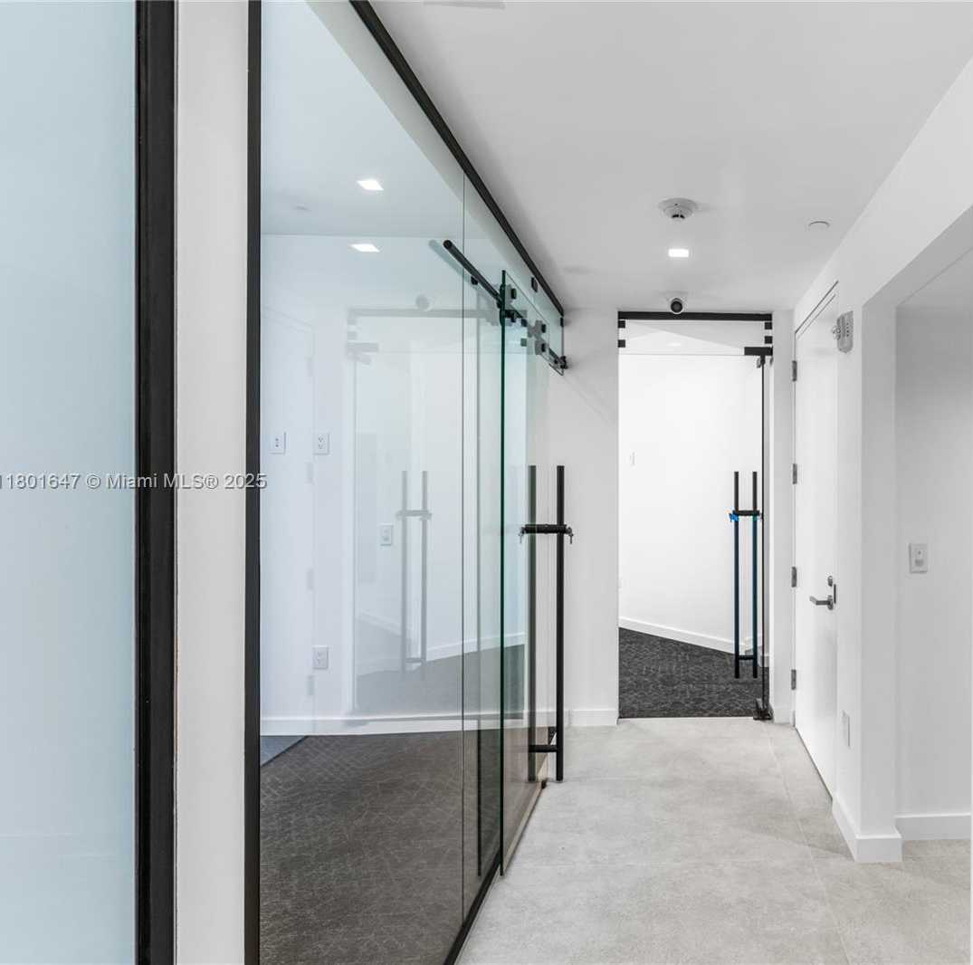 Small Image of 1300 BRICKELL BAY DR #CU6, Miami Number 9