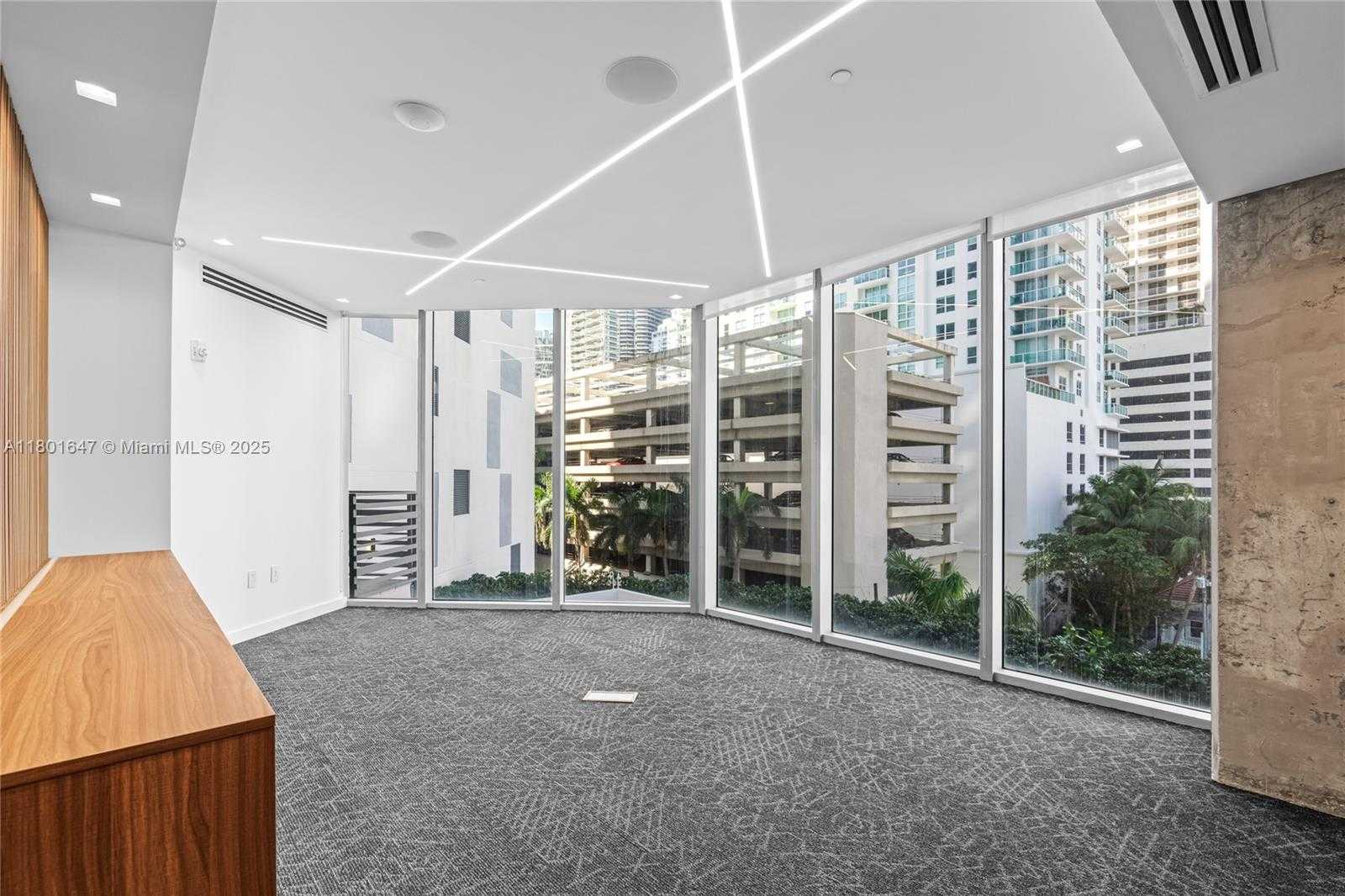 Small Image of 1300 BRICKELL BAY DR #CU6, Miami Number 91