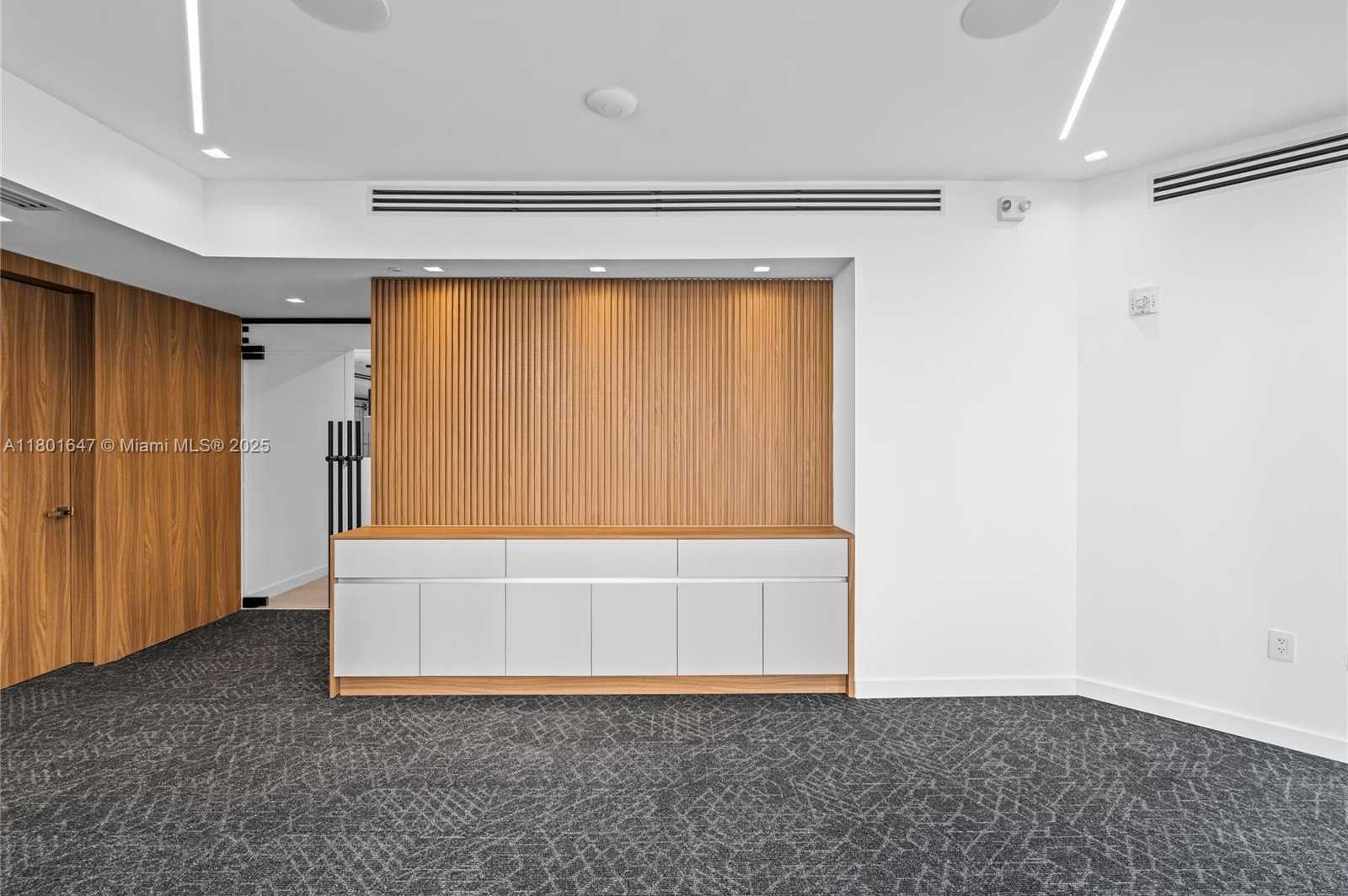 Small Image of 1300 BRICKELL BAY DR #CU6, Miami Number 95
