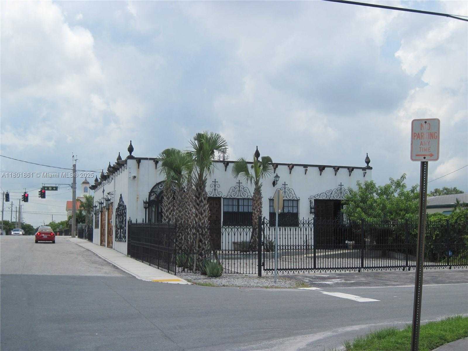 Small Image of 101 NORTH EAST 1ST ST, Dania Beach Number 2