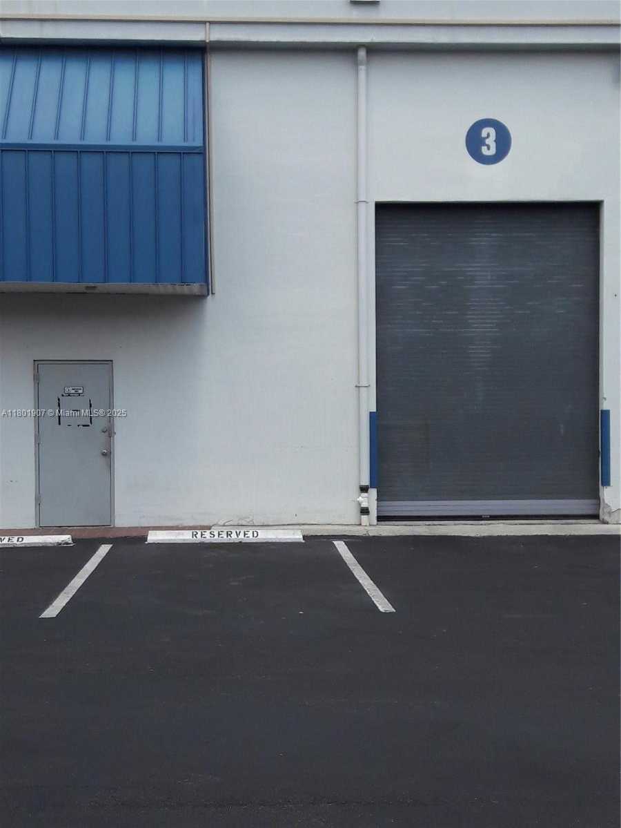 Small Image of 14250 SOUTH WEST 136TH ST #3, Miami Number 4