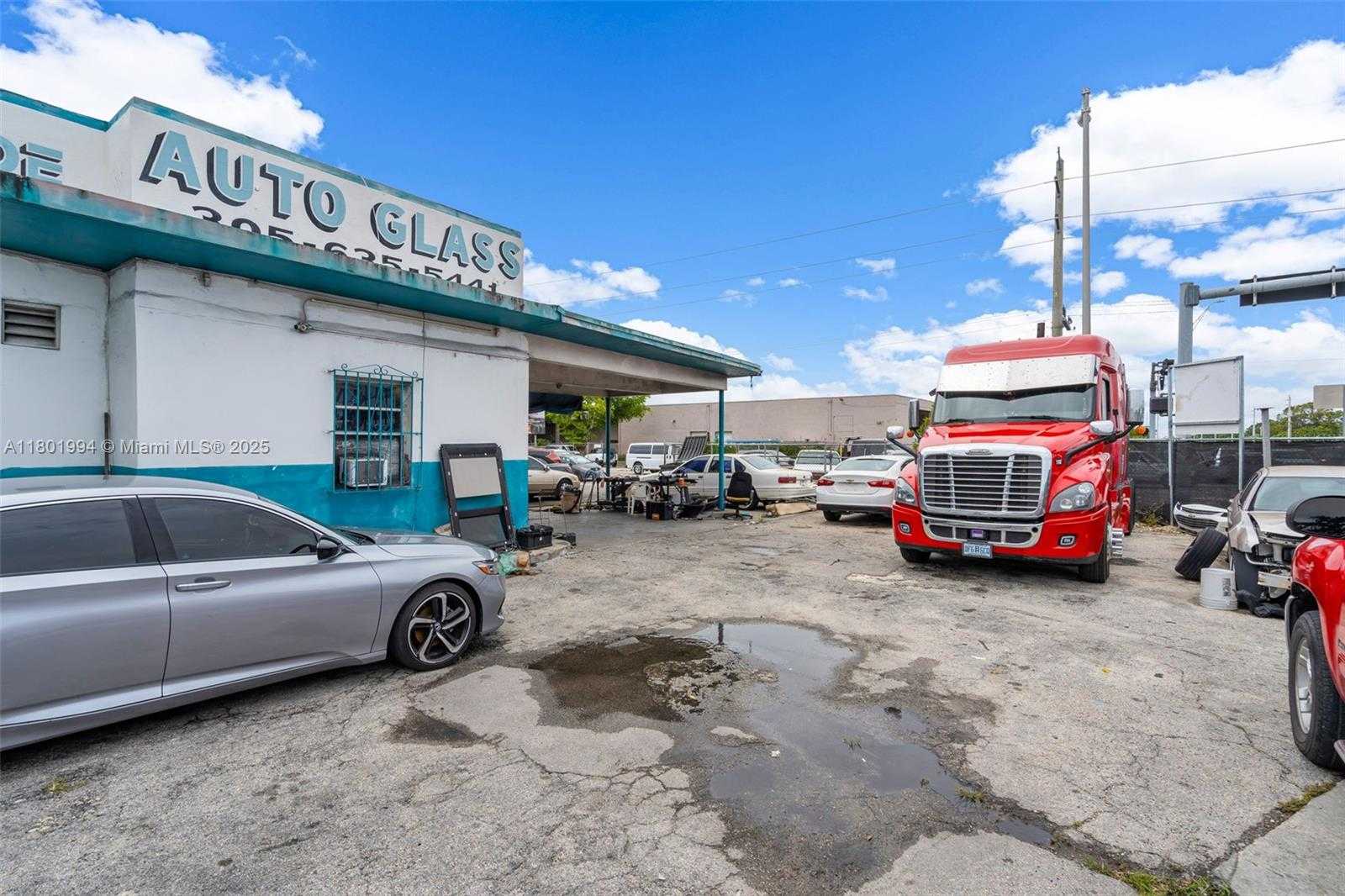 Small Image of 3200 NORTH WEST 54TH ST, Miami Number 14