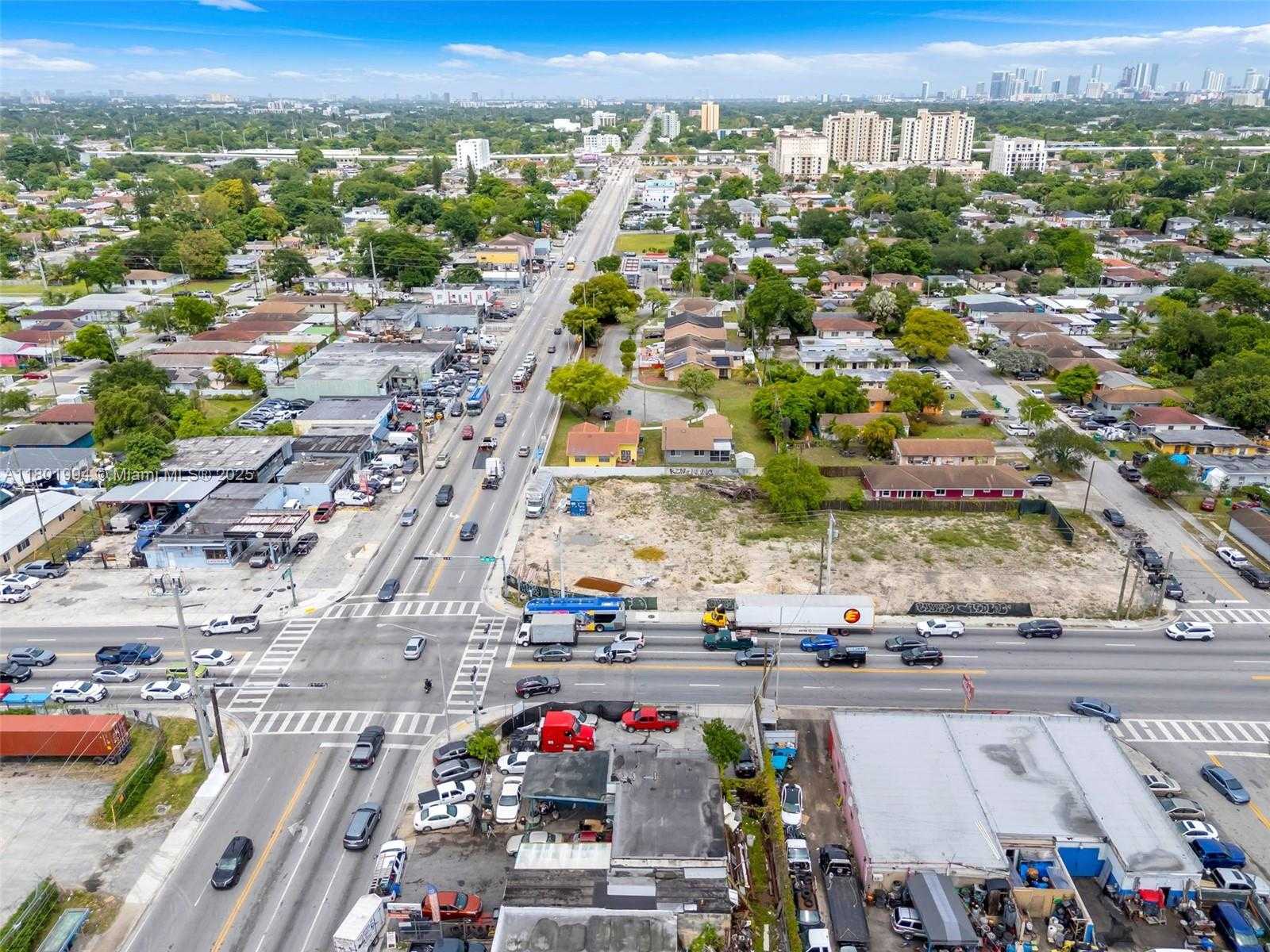 Small Image of 3200 NORTH WEST 54TH ST, Miami Number 19