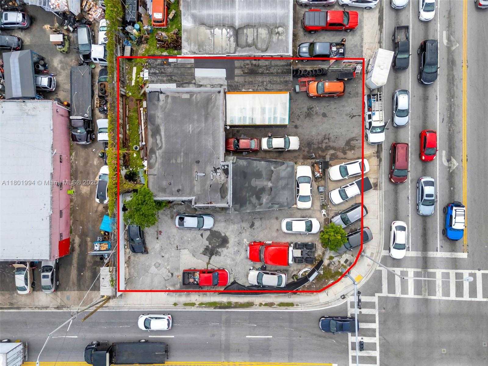Small Image of 3200 NORTH WEST 54TH ST, Miami Number 24