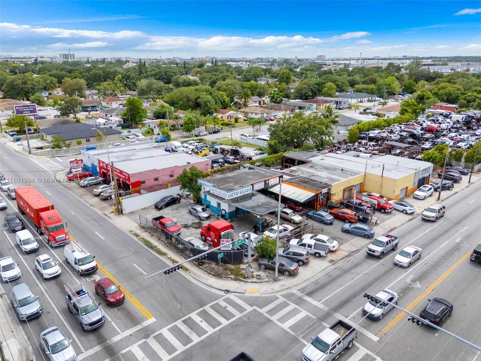 Small Image of 3200 NORTH WEST 54TH ST, Miami Number 26