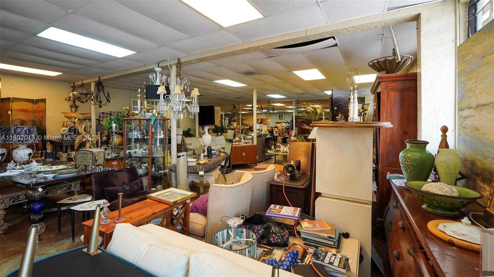 Small Image of 4231 NORTH DIXIE HWY, Oakland Park Number 7