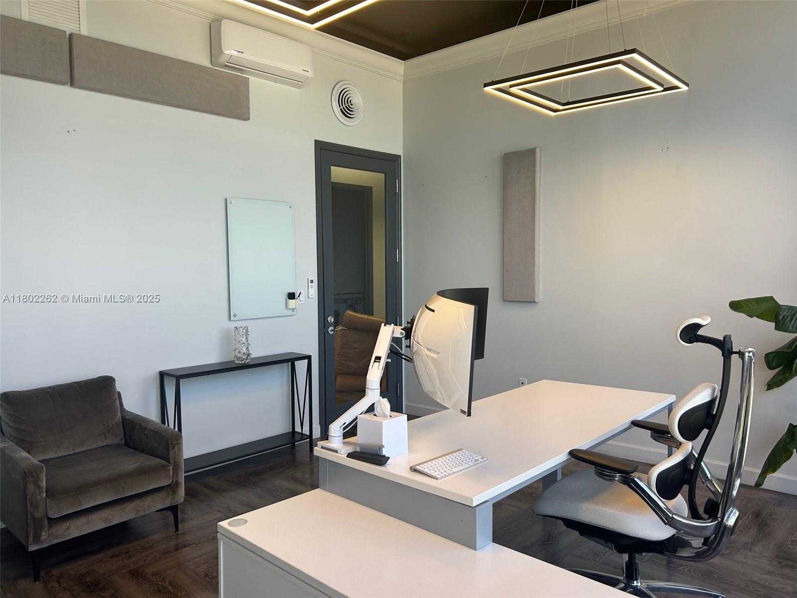 Small Image of 13499 BISCAYNE BLVD #Tower Suites 4 & 5, North Miami Number 13