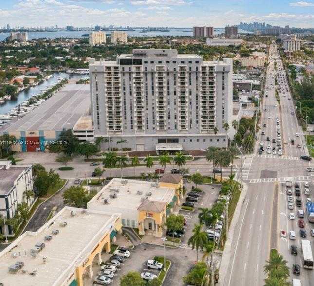 Small Image of 13499 BISCAYNE BLVD #Tower Suites 4 & 5, North Miami Number 2