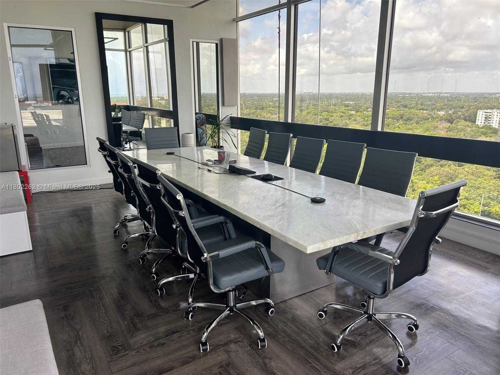 Small Image of 13499 BISCAYNE BLVD #Tower Suites 4 & 5, North Miami Number 4