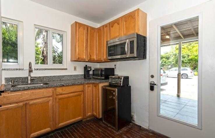 Small Image of 220 SOUTH WEST 16TH ST, Dania Beach Number 11