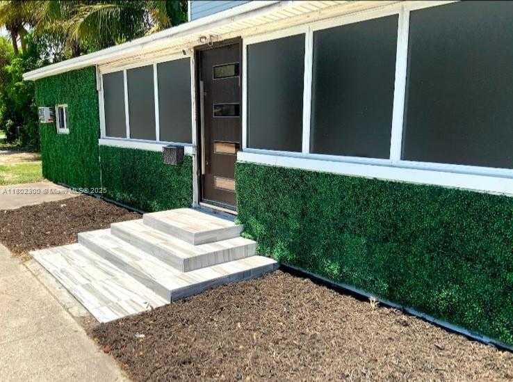 Small Image of 220 SOUTH WEST 16TH ST, Dania Beach Number 14