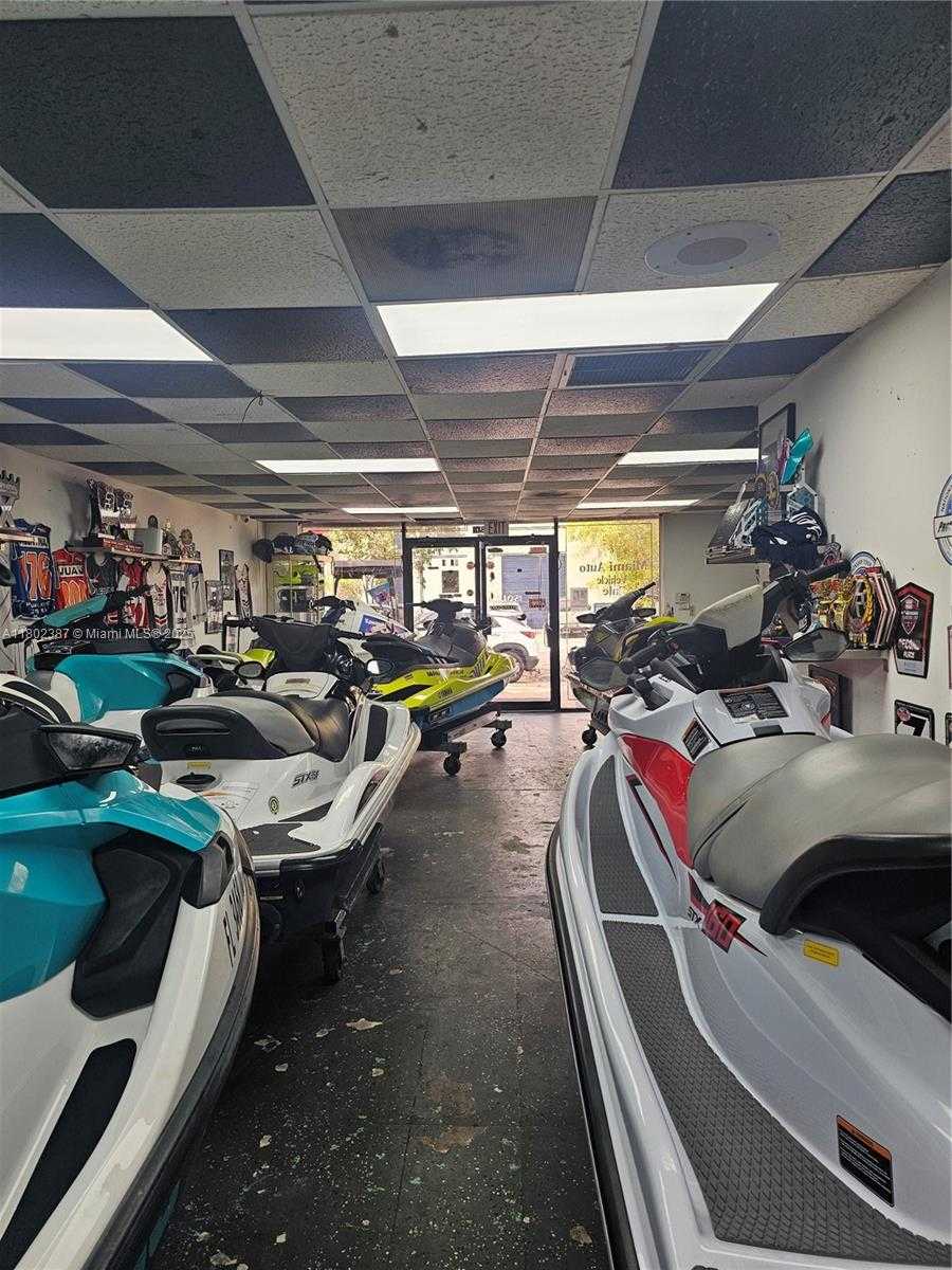 Small Image of 1801 NORTH WEST 93RD AVE, Doral Number 4