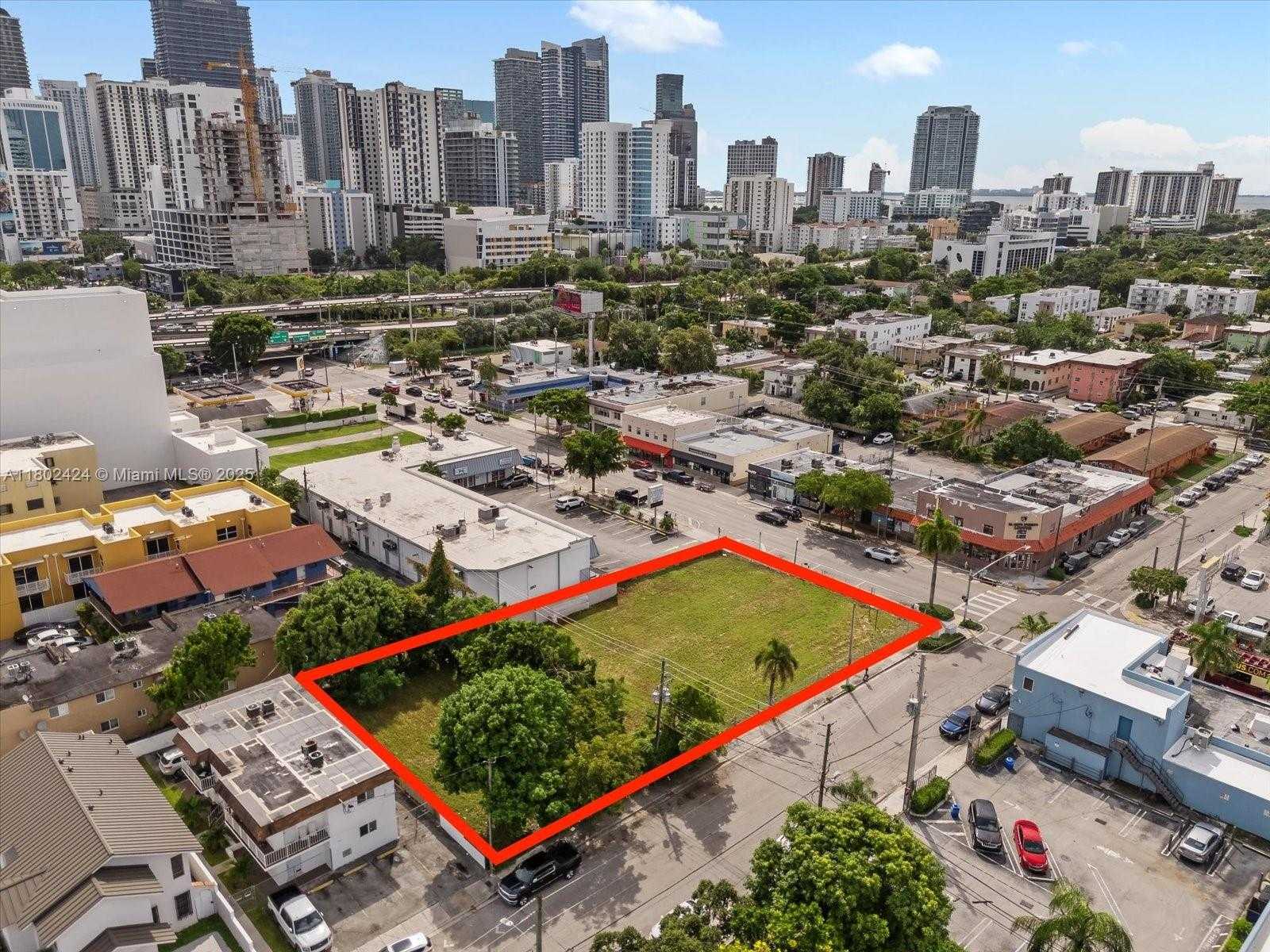 Small Image of 471 SOUTH WEST 8TH ST & 5TH AV, Miami Number 6