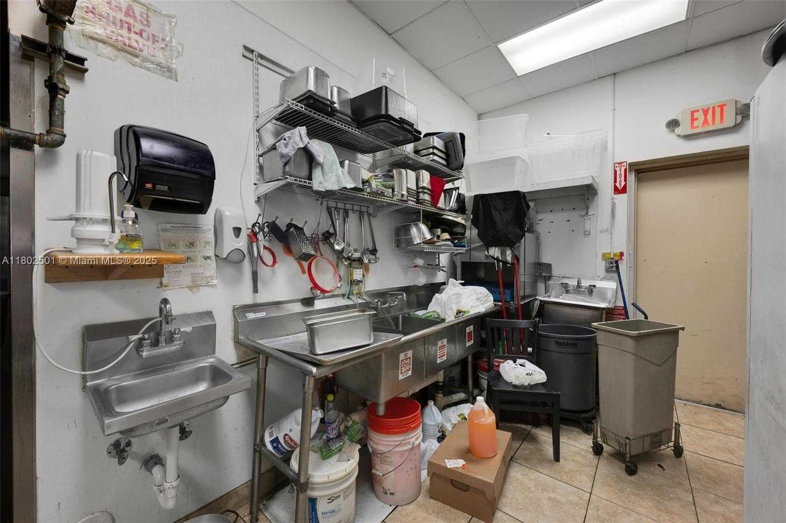 Small Image of 3942 PEMBROKE RD, Hollywood Number 13
