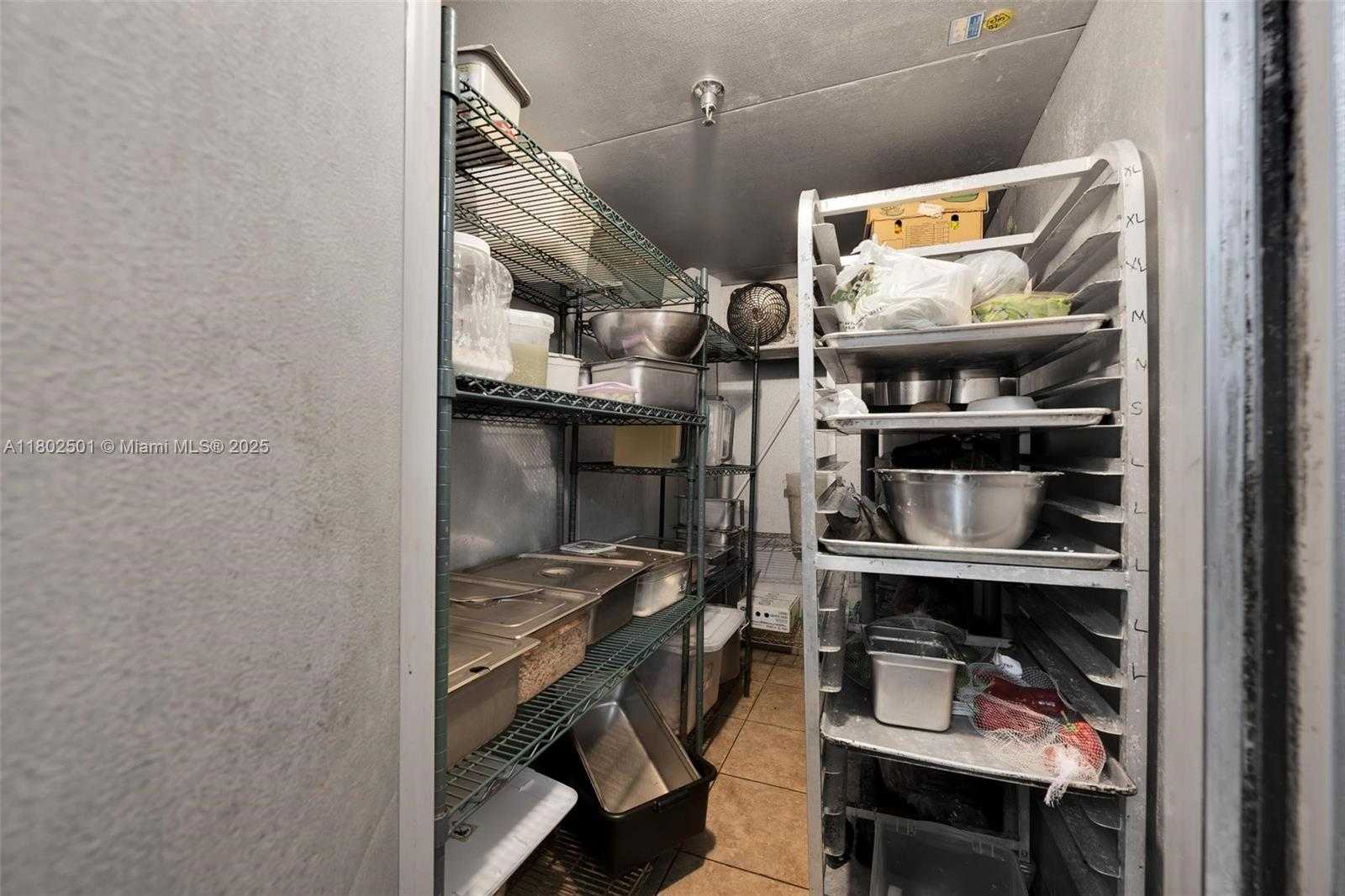 Small Image of 3942 PEMBROKE RD, Hollywood Number 15