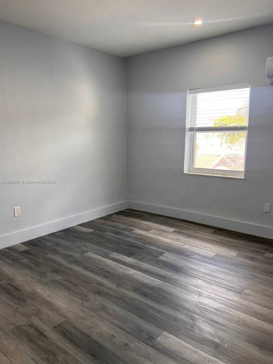 Small Image of 852 SOUTH WEST 13TH AVE, Miami Number 10