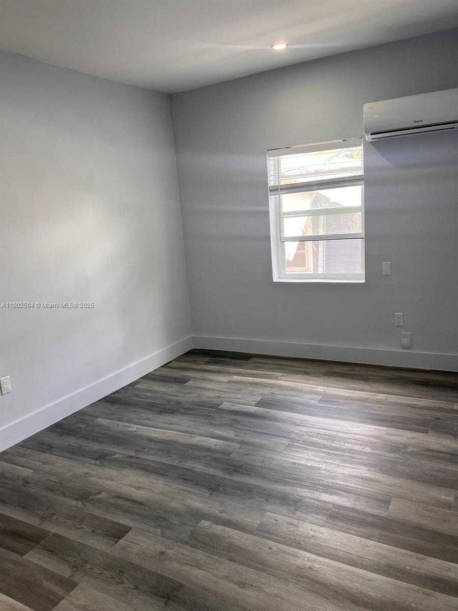 Small Image of 852 SOUTH WEST 13TH AVE, Miami Number 11