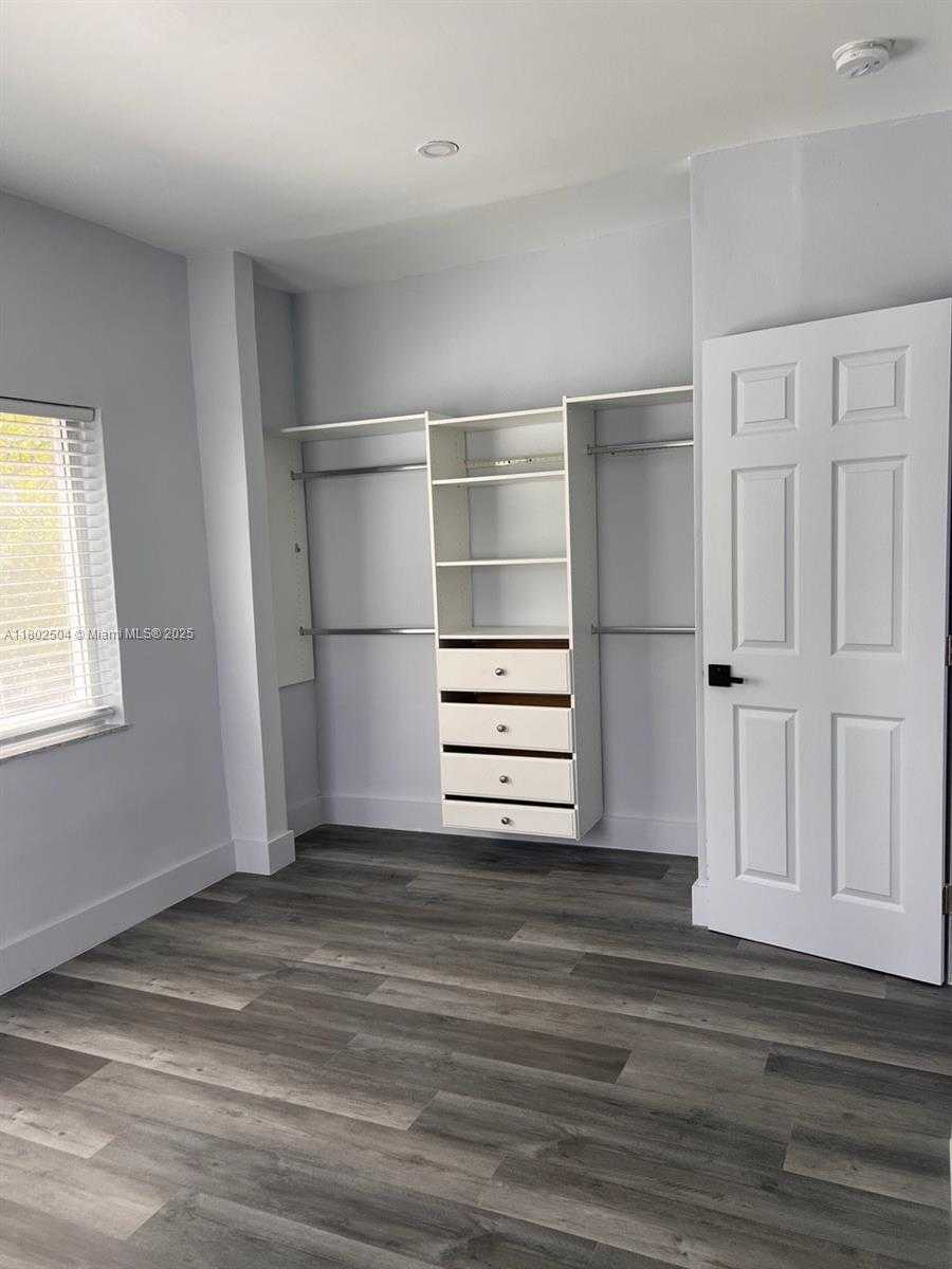 Small Image of 852 SOUTH WEST 13TH AVE, Miami Number 16