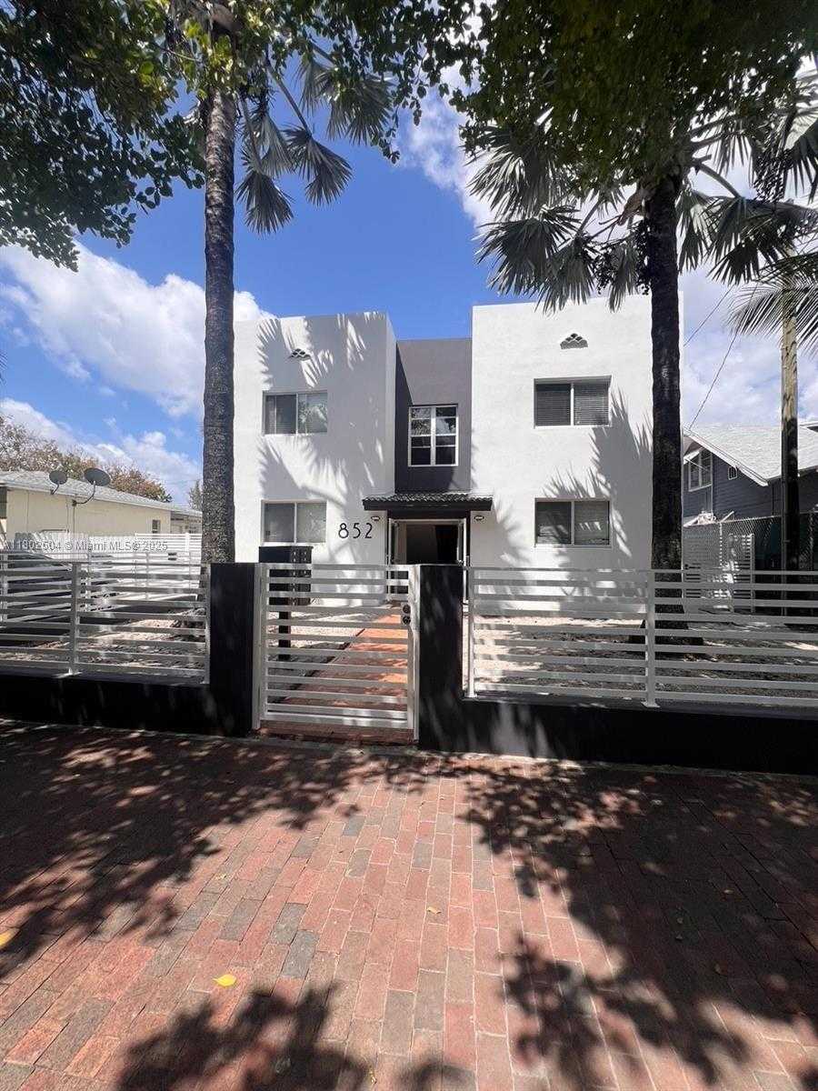 Small Image of 852 SOUTH WEST 13TH AVE, Miami Number 2