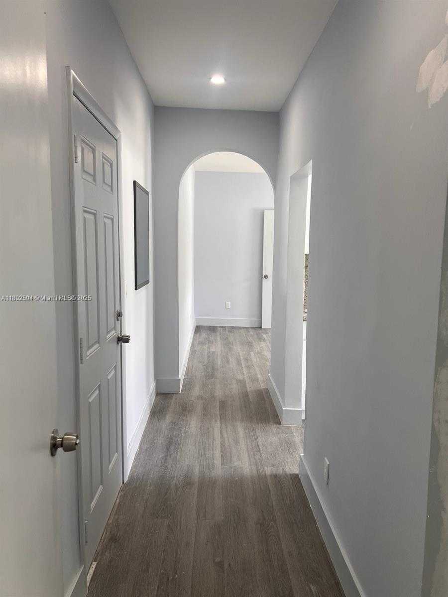Small Image of 852 SOUTH WEST 13TH AVE, Miami Number 21